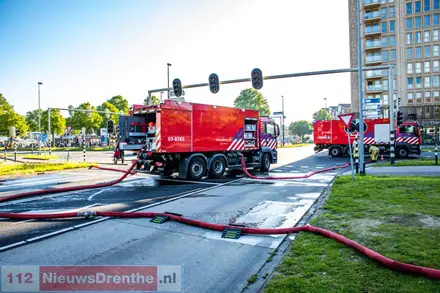 Uitslaande brand in grote loods in Emmen [Video] — foto 7 van 8