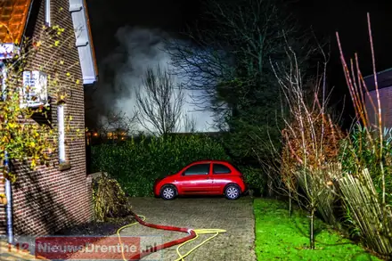 Brand verwoest schuurtje in Nieuw-Dordrecht — foto 1 van 3