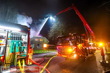 Woning volledig verwoest door uitslaande brand in Barger-Compascuum — foto 2 van 6