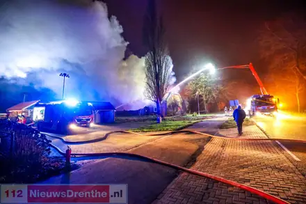 Woning volledig verwoest door uitslaande brand in Barger-Compascuum — foto 4 van 6
