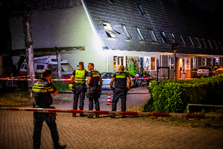 Explosie bij woning in Klazienaveen — foto 5 van 6